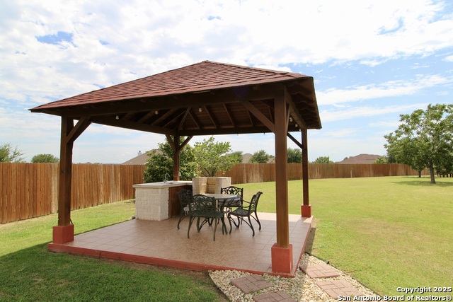 Image 12 of 58 For 15818 Lake Breeze