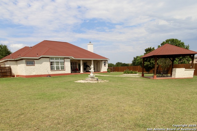 Image 16 of 58 For 15818 Lake Breeze