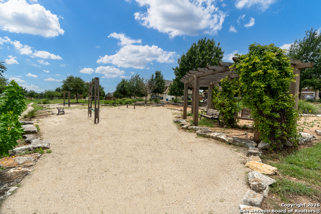 Image 34 of 48 For 9421 Chatside