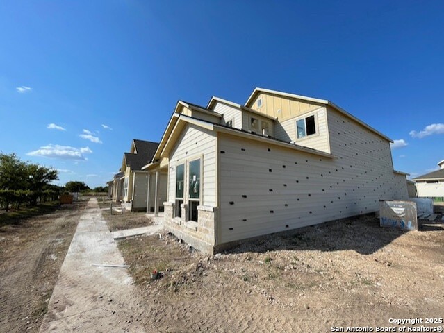 Image 4 of 48 For 9421 Chatside