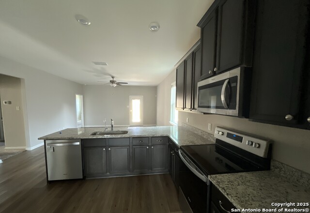 Image 4 of 11 For 9311 Bennett Frst