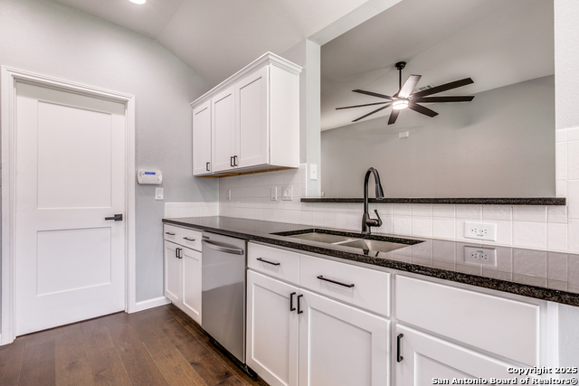 Image 6 of 22 For 8407 Chalk Hill