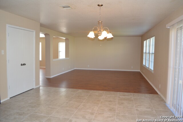 Image 11 of 26 For 7515 Escada Crest