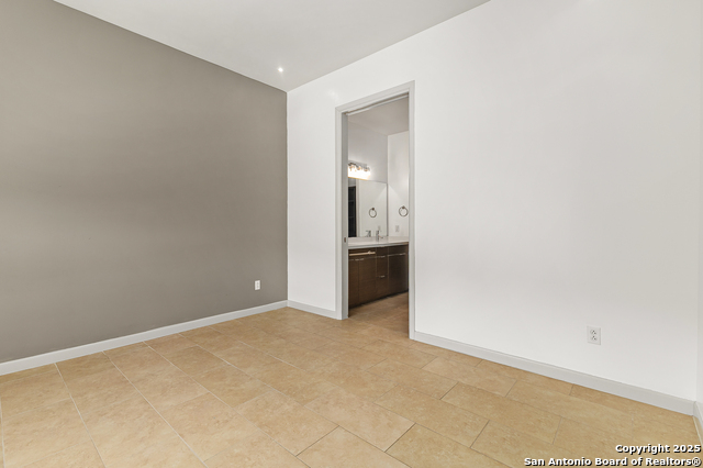 Image 16 of 27 For 17902 La Cantera Pkwy  406