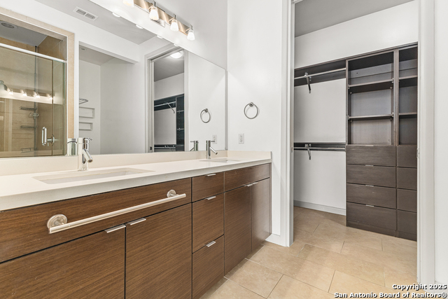 Image 19 of 27 For 17902 La Cantera Pkwy  406