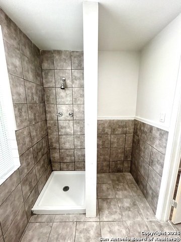Image 19 of 21 For 1137 Ashby Pl W 4