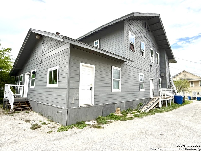 Image 20 of 21 For 1137 Ashby Pl W 4