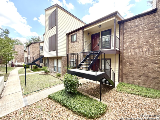 Details for 2542 Babcock N C203, San Antonio, TX 78229