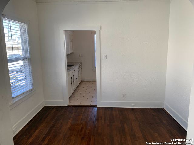 Image 5 of 10 For 1411 Magnolia Ave W