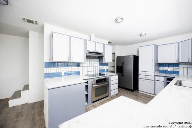 Image 10 of 27 For 641 Weber