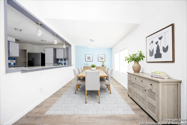 Image 4 of 27 For 641 Weber