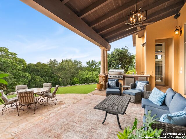 Listing photo id 46 for 103 Castle Rock