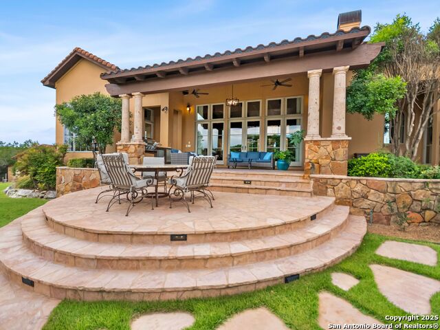 Listing photo id 47 for 103 Castle Rock