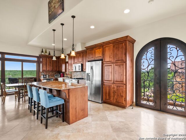 Listing photo id 67 for 103 Castle Rock