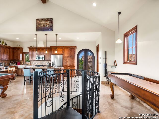 Listing photo id 69 for 103 Castle Rock