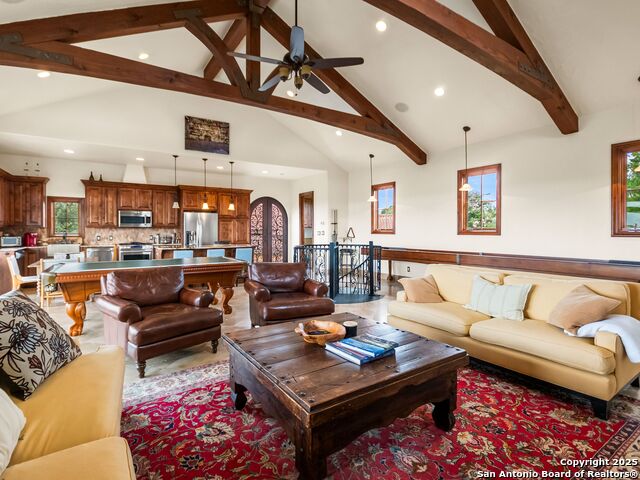 Listing photo id 72 for 103 Castle Rock