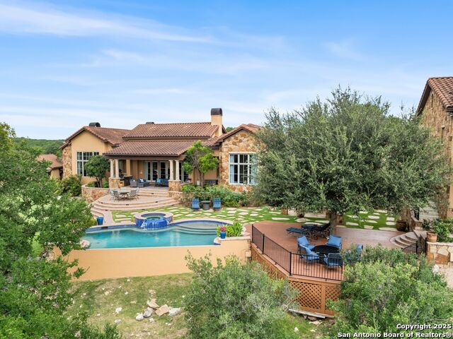 Listing photo id 80 for 103 Castle Rock