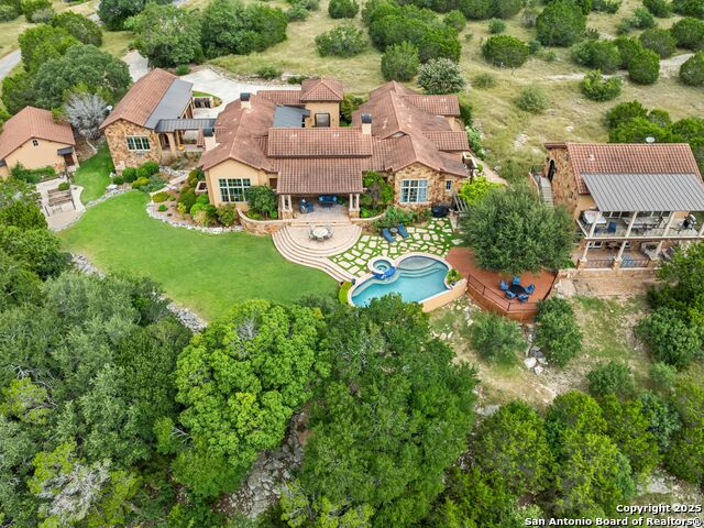 Listing photo id 85 for 103 Castle Rock