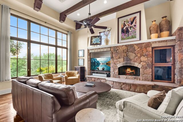 Listing photo id 95 for 103 Castle Rock