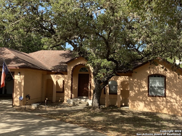 Image 2 of 15 For 1907 Summerwood Dr