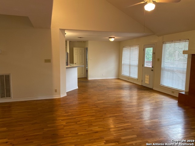 Image 5 of 15 For 1907 Summerwood Dr