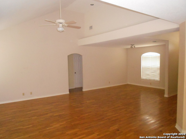 Image 8 of 15 For 1907 Summerwood Dr