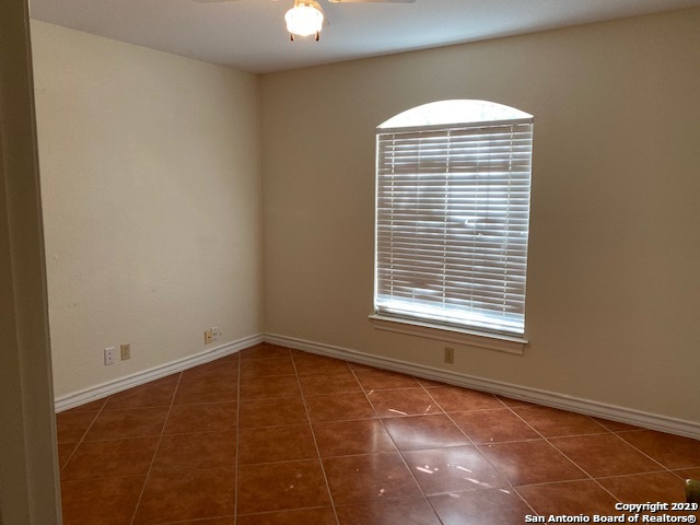 Image 9 of 15 For 1907 Summerwood Dr