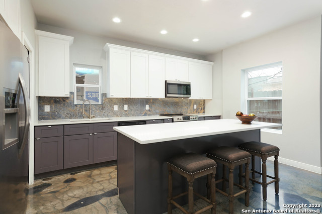 Image 7 of 29 For 603 Euclid Ave W