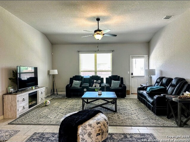 Image 8 of 25 For 5946 Larkspur