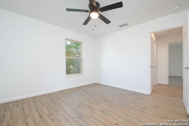 Image 13 of 17 For 727 John Adams Dr