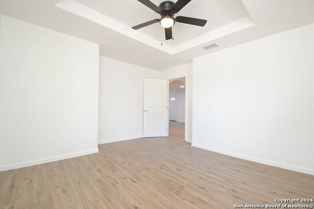 Image 9 of 17 For 727 John Adams Dr