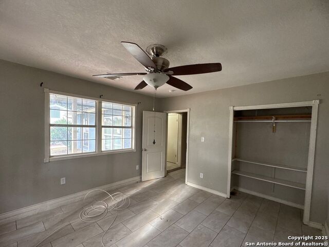 Image 3 of 10 For 815 Hickory Hill Dr.