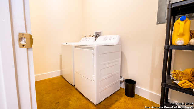 Image 15 of 34 For 136 Woodridge