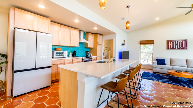 Image 17 of 34 For 136 Woodridge