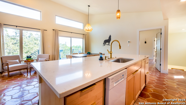 Image 19 of 34 For 136 Woodridge