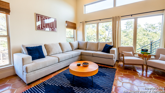 Image 22 of 34 For 136 Woodridge