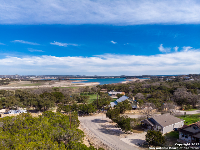 Image 3 of 34 For 136 Woodridge