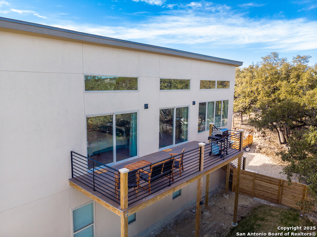 Image 4 of 34 For 136 Woodridge