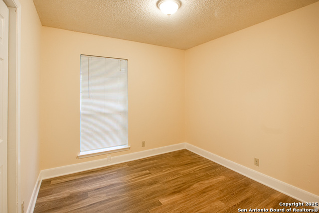 Image 10 of 20 For 6403 Ridge Tree Dr