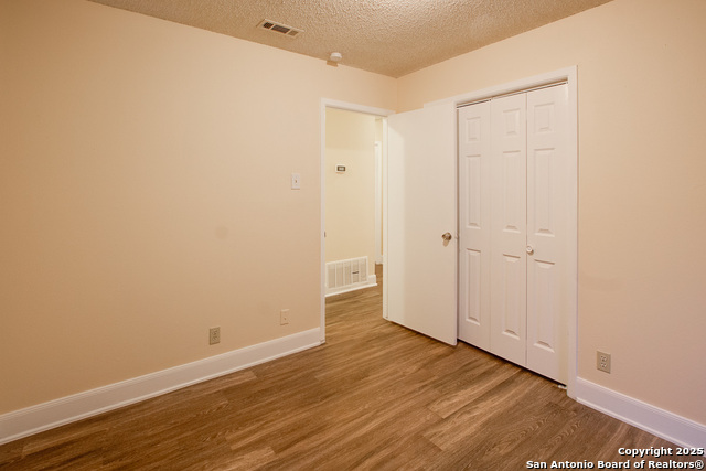 Image 11 of 20 For 6403 Ridge Tree Dr