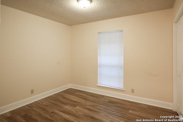Image 12 of 20 For 6403 Ridge Tree Dr