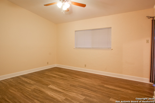 Image 14 of 20 For 6403 Ridge Tree Dr