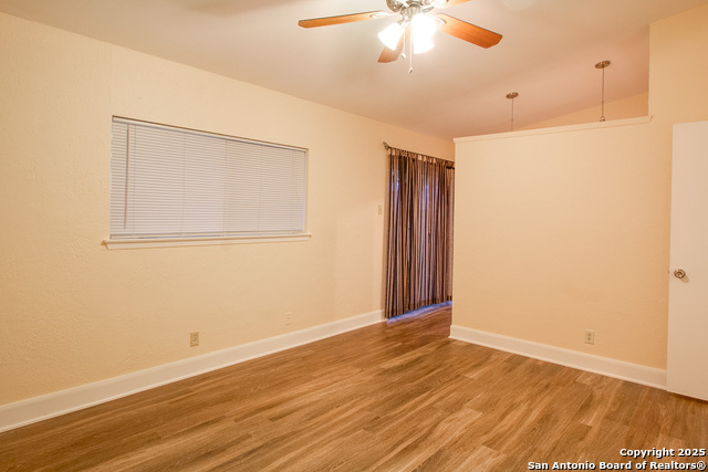 Image 15 of 20 For 6403 Ridge Tree Dr