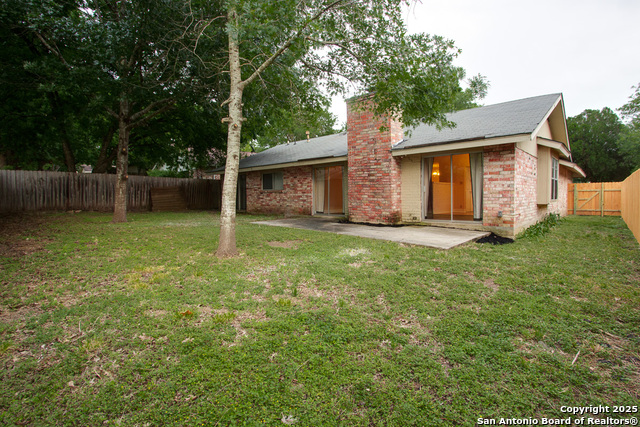Image 19 of 20 For 6403 Ridge Tree Dr