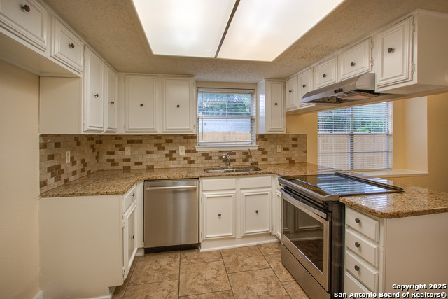 Image 8 of 20 For 6403 Ridge Tree Dr