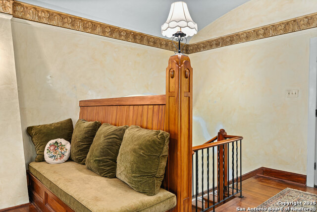 Image 13 of 50 For 5351 Fredericksburg