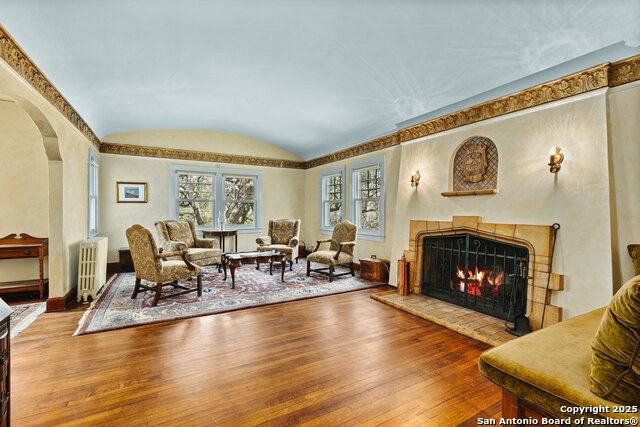 Image 14 of 50 For 5351 Fredericksburg