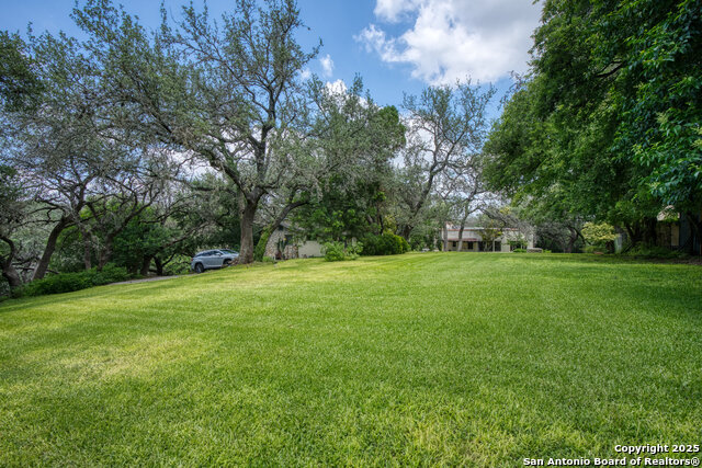Image 38 of 50 For 5351 Fredericksburg