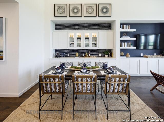 Listing photo id 11 for 713 Moki Place