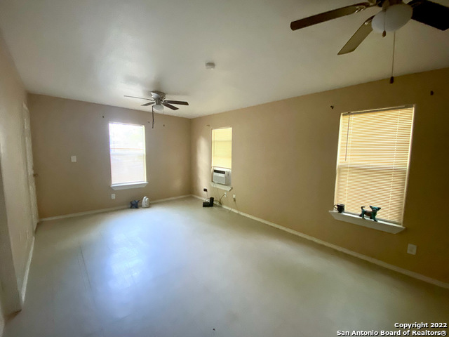 Image 3 of 14 For 325 Belden